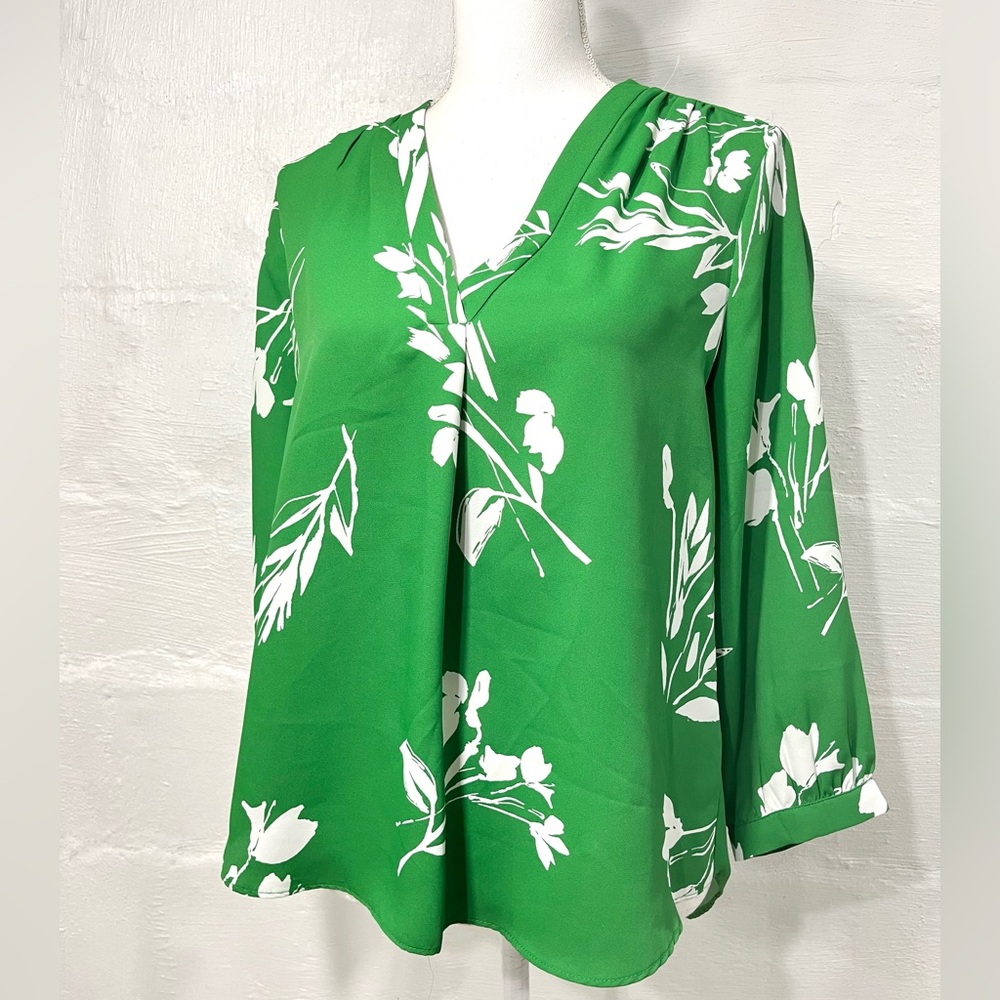 VINCE CAMUTO GREEN PULLOVER TOP (450)